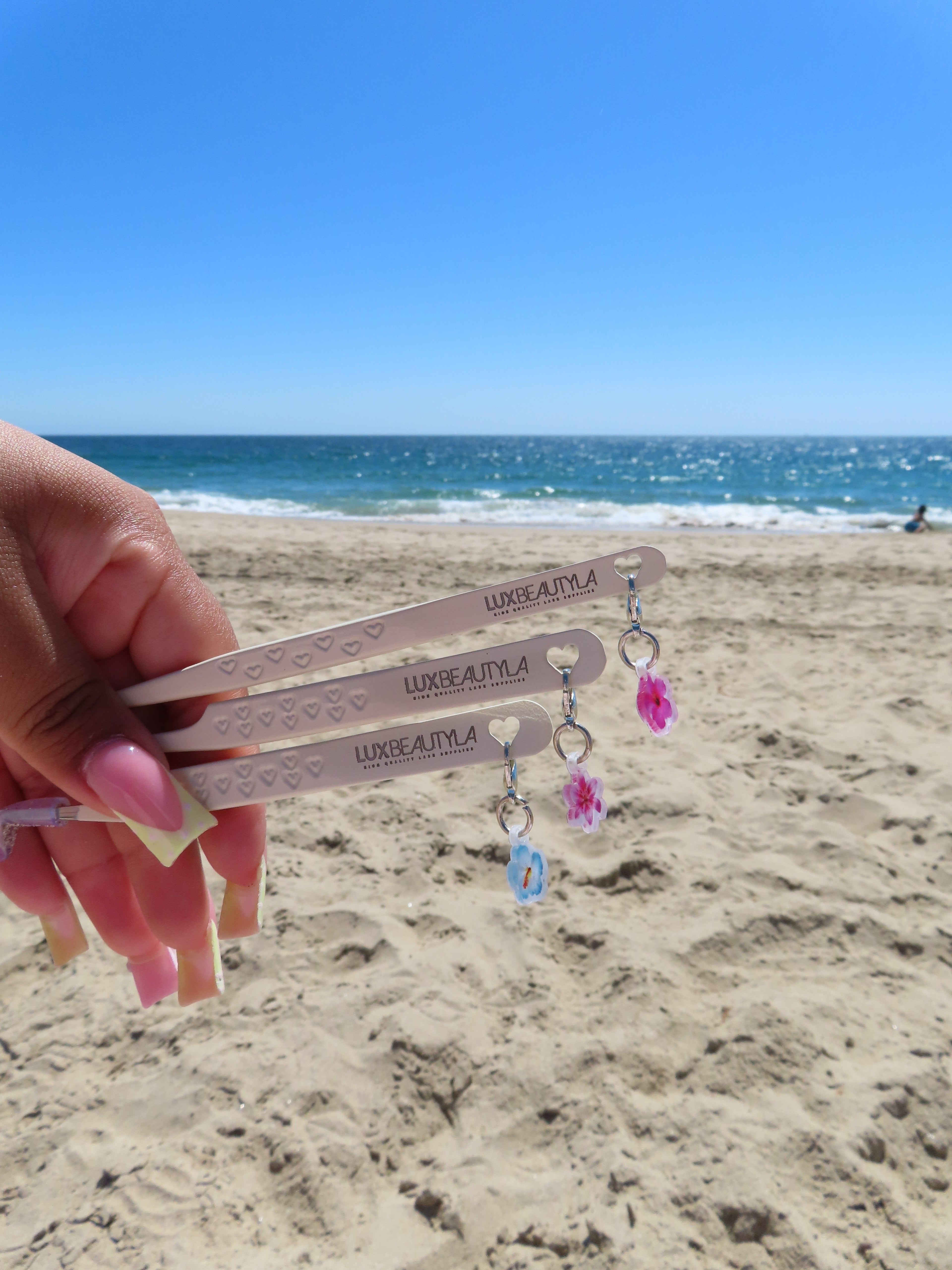 Fiber Tip Tweezers